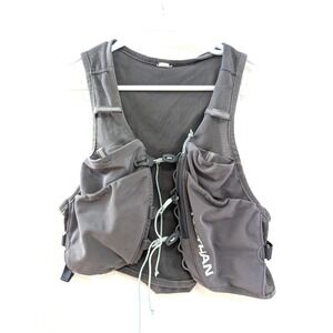 NATHAN Gray Hydration Pack Nylon Adjustable Straps External Pockets Hiking Vest